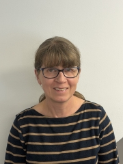 Amanda Knight